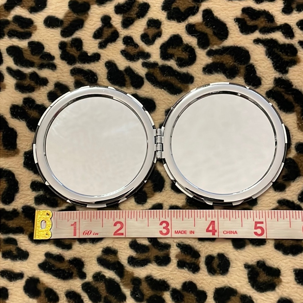 CHECKERED 🏁 Compact Pocket Mirror Purse Black White Checkerboard Vans Beauty - Picture 4 of 14